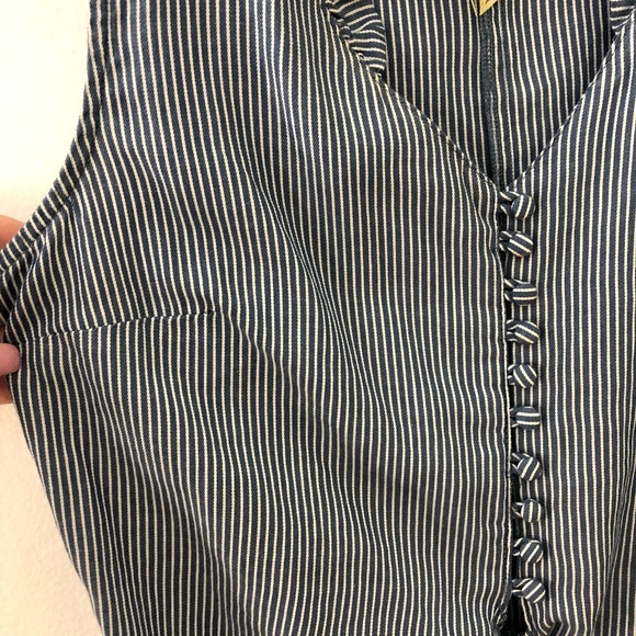 Girl Krazy Striped Button Tie Front Crop Tank Top - Picture 7 of 8